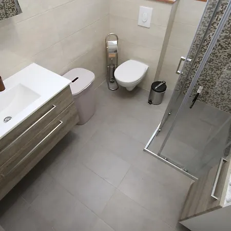 Ivka * マカルスカ