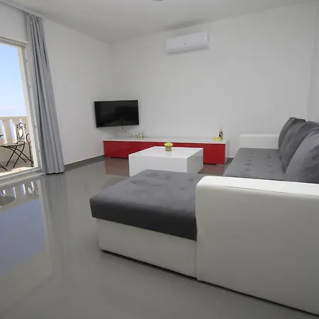 Ivka Apartment *