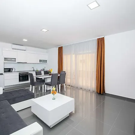 Ivka * ماكارسكا